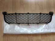 Решітка бампера центральна Suzuki Grand Vitara 71721-65J00