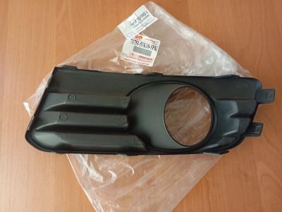 Решітка в бампері 71751-51K10-5PK Suzuki Splash Решітка в бампері 71751-51K10-5PK Suzuki Splash Решітка в бампері 71751-51K10-5PK Suzuki Splash