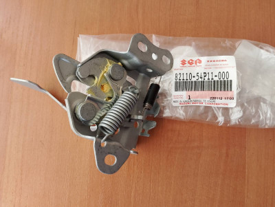 Замок капоту 82110-54P11-000 Suzuki Vitara Замок капоту 82110-54P11-000 Suzuki Vitara