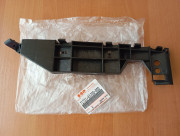 Кронштейн бампера правий 71731-63J00 Suzuki Swift 