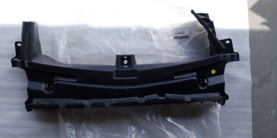KB8A-50-1C0C Дефлектор радіатора Mazda CX-5 KB8A-50-1C0C Дефлектор радіатора Mazda CX-5