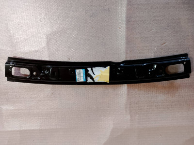 BP4K-70-641B Підсилювач даху Mazda BP4K-70-641B Підсилювач даху Mazda