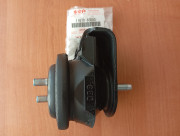 Подушка (опора) двигуна 11610-65D00 Suzuki