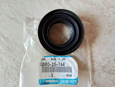 G560-25-744 Сальник підвісного підшипника MAZDA 2, MAZDA 3, MAZDA 6  G560-25-744 Сальник підвісного підшипника MAZDA 2, MAZDA 3, MAZDA 6 