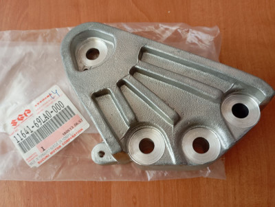 Кронштейн двигуна 11641-69LA0-000 Suzuki Кронштейн двигуна 11641-69LA0-000 Suzuki