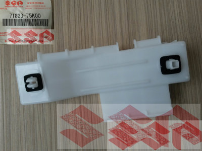 Направляющая бампера задняя правая, suzuki SX-4, 71823-75K00 