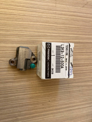 Натяжитель цепи ГРМ Mazda L3K9-12-500A Натяжитель цепи ГРМ Mazda L3K9-12-500A