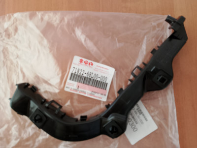 Кронштейн заднього бампера лівий 71822-68L00-000 Suzuki Swift Кронштейн заднього бампера лівий 71822-68L00-000 Suzuki Swift