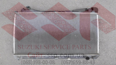 Радиатор б/у Suzuki Grand Vitara 17700-66J00 Радиатор б/у Suzuki Grand Vitara 17700-66J00