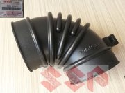 Патрубок повітряного фільтра suzuki Swift, 13881-63J00