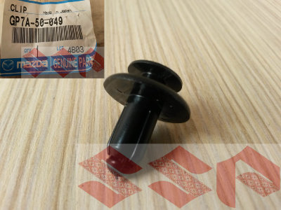 Фиксатор решетки радиатора, mazda CX-7, GP7A-50-049 Фиксатор решетки радиатора, mazda CX-7, GP7A-50-049