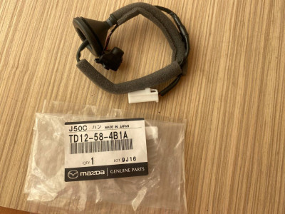 Kнопка блокування правої ручки Mazda СХ-9 TD12-58-4B1A Kнопка блокування правої ручки Mazda СХ-9 TD12-58-4B1A
