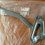 57420-54P00 петля капота L Suzuki Vitara  - 57420-54P00 петля капота L Suzuki Vitara 