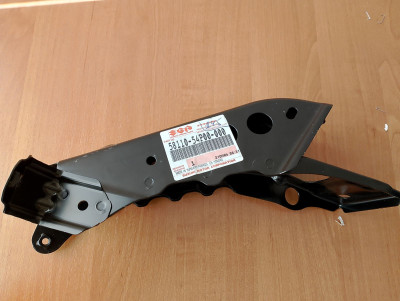 Кронштейн фари правий Suzuki Vitara 58110-54P00-000 Кронштейн фари правий Suzuki Vitara 58110-54P00-000