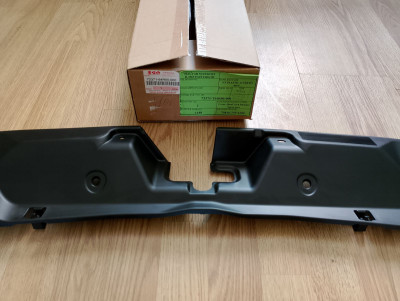 Захист замку капота 72371-64R00-000 Suzuki S-Cross Захист замку капота 72371-64R00-000 Suzuki S-Cross