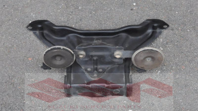 Кронштейн крепления замка капота Suzuki Grand Vitara б/у 82120-65J01 Кронштейн крепления замка капота Suzuki Grand Vitara б/у 82120-65J01