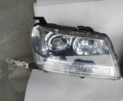 Фара права Suzuki Grand Vitara б/в 35120-65JB2 Фара права Suzuki Grand Vitara б/в 35120-65JB2