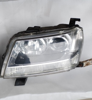 Фара ліва ксенон Suzuki Grand Vitara б/в 35320-65JB2 Фара ліва ксенон Suzuki Grand Vitara б/в 35320-65JB2