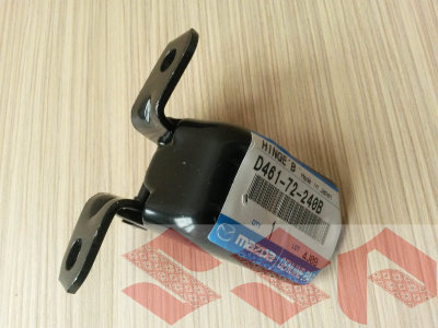 Петля двери задняя правая нижняя, mazda CX-7, CX-9, D461-72-240B Петля двери задняя правая нижняя, mazda CX-7, CX-9, D461-72-240B