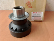 Фланець хвостовика переднього мосту 27110-66J02 Suzuki Grand Vitara