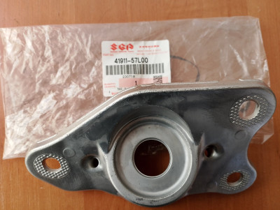 Опора задня права 41911-57L00 Suzuki Kizashi Опора задня права 41911-57L00 Suzuki Kizashi