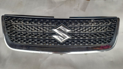 71741-77K00-38B Решітка верхня Suzuki Grand Vitara, б/в 71741-77K00-38B Решітка верхня Suzuki Grand Vitara, б/в