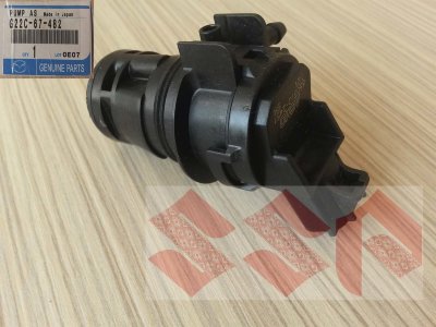 Насос омывателя стекла mazda CX-7, G22C-67-482 Насос омывателя стекла mazda CX-7, 