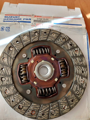 Диск зчеплення 22400-60J00 Suzuki Swift Диск зчеплення 22400-60J00 Suzuki Swift