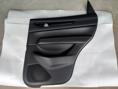 KB8C6853X Карта обшивка дверей Mazda CX-5 , б/в KB8C6853X Карта обшивка дверей Mazda CX-5, б/в