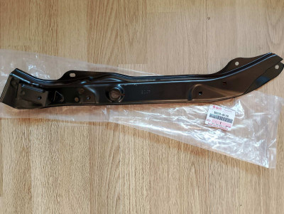 Панель передня верхня права 58250-80J10 Suzuki SX4 Панель передня верхня права 58250-80J10 Suzuki SX4