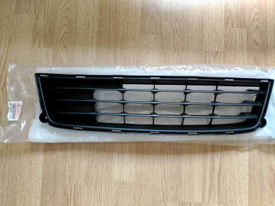Решітка бампера нижня 71721-51K00-5PK Suzuki Splash Решітка бампера нижня 71721-51K00-5PK Suzuki Splash Решітка бампера нижня 71721-51K00-5PK Suzuki Splash