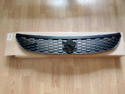 Решітка радіатора 71741-68L00-5PK Suzuki Swift