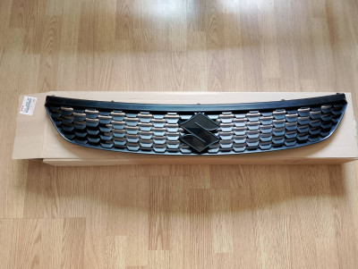 Решітка радіатора 71741-68L00-5PK Suzuki Swift Решітка радіатора 71741-68L00-5PK Suzuki Swift