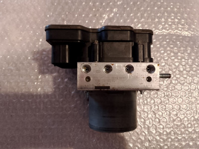 56130-86RB0 Блок ABC, ESP 2WD, 5MT Suzuki Vitara, SX S-Cross, Swift ,б/в  56130-86RB0 Блок ABC, ESP 2WD, 5MT Suzuki Vitara, SX S-Cross, Swift, б/в 