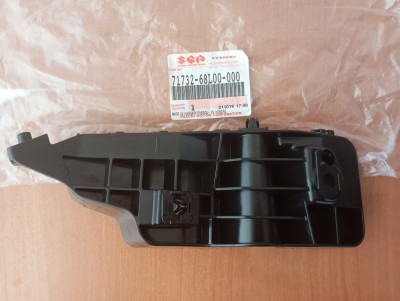 Кронштейн кріплення переднього бампера лівий 71732-68L00-000 Suzuki Swift Кронштейн кріплення переднього бампера лівий 71732-68L00-000 Suzuki Swift